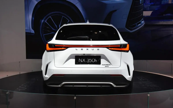 廣州車展預熱|內飾“精裝修” 科技感提升的全新雷克薩斯NX 廣州車展預熱|內飾“精裝修” 科技感提升的全新雷克薩斯NX