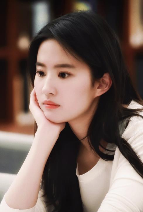 劉亦菲新劇路透曝光,未受“限籍令”影響,難道學鞏俐退美籍了? 劉亦菲新劇路透曝光,未受“限籍令”影響,難道學鞏俐退美籍了?