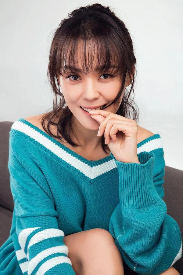 梁愛琪高畫質圖片