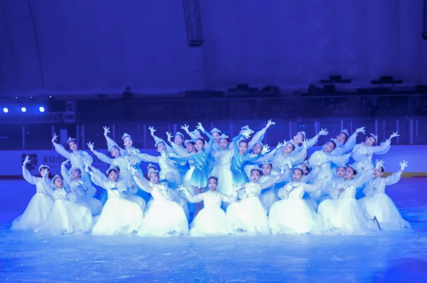 3年追蹤3個冰球少年，揭秘冰上運動從“小眾冷門”到“爬藤捷徑”