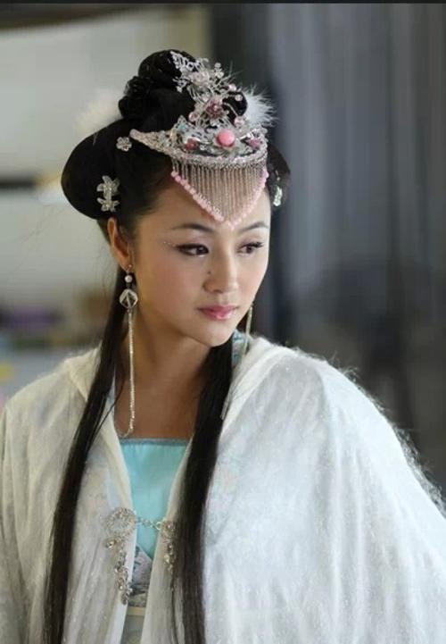 臉上有痣也耐看的女藝人，只服這幾位，甚過整容的女星，還有魅力