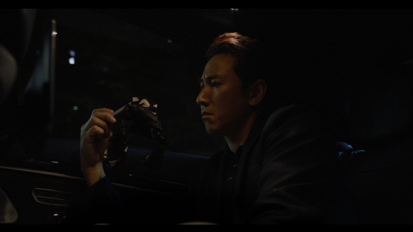 韓國高分電影《寄生蟲》地下室的一家四口，寄生於富人家庭（上）