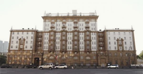 七年前獲贈禮物，七年後拆開才知道：美國大使被秘密監聽7年