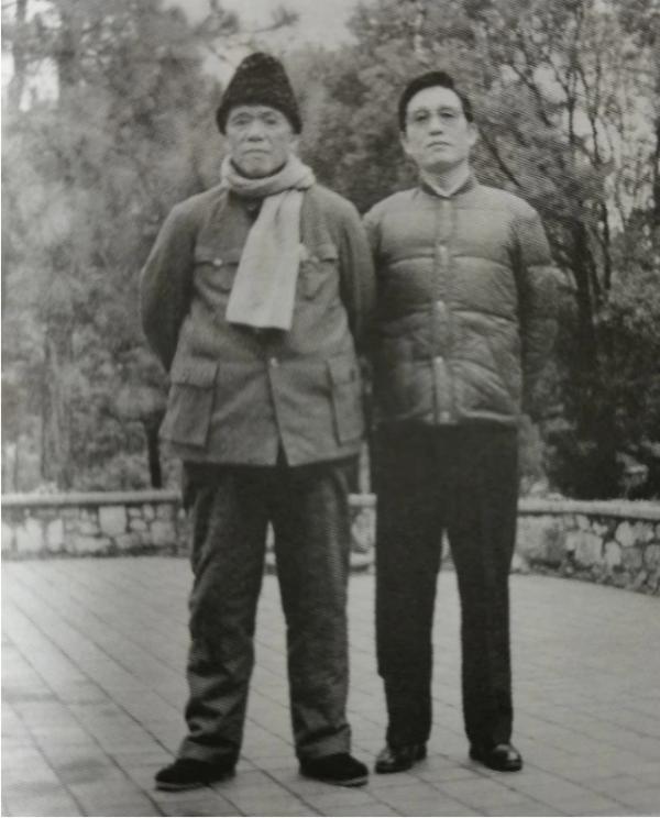 韓先楚晚年睡不著覺，秘書姚科貴勸他：要少說話，多睡覺