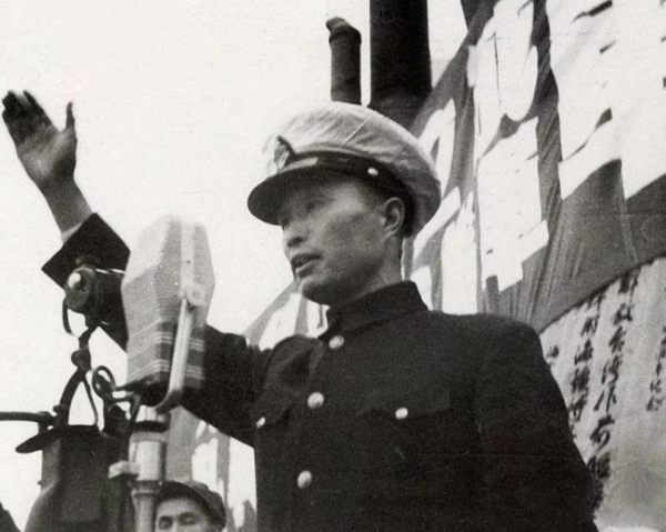 1955年，美軍在臺灣海峽公開挑釁，毛主席用一場勝仗給出最強回應