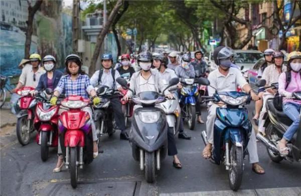 600萬月薪的越南人曾“炫富”，直言在中國是土豪，國人：想多了