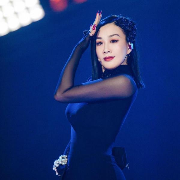 “人魚公主”鍾麗緹:為何怒甩著名音樂人,嫁小12歲的山東男人? “人魚公主”鍾麗緹:為何怒甩著名音樂人,嫁小12歲的山東男人?