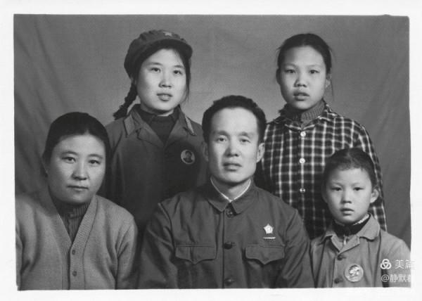 這是一張絕版全家福,太珍貴了 這是一張絕版全家福,太珍貴了