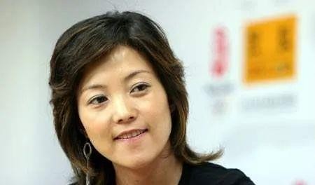 從酒吧歌手到當紅女星,被逃犯捧上位的謝雨欣,都經歷了什麼? 從酒吧歌手到當紅女星,被逃犯捧上位的謝雨欣,都經歷了什麼?