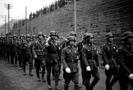 1947年,國軍參謀長率軍向解放軍投誠:不必再打,我們都願意投降 1947年,國軍參謀長率軍向解放軍投誠:不必再打,我們都願意投降