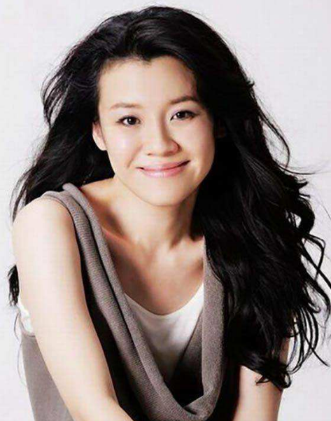 &OpenCurlyDoubleQuote;大娘子&rdquo;劉琳，被名導拋棄後，相親嫁平凡丈夫，47歲被寵成公主