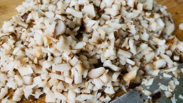 入冬常吃這蘿蔔，纖維高適合便秘族，配2種食材做蒸餃鮮美又營養