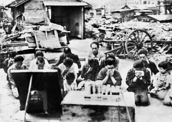 日本，為什麼扳不倒“皇權”？