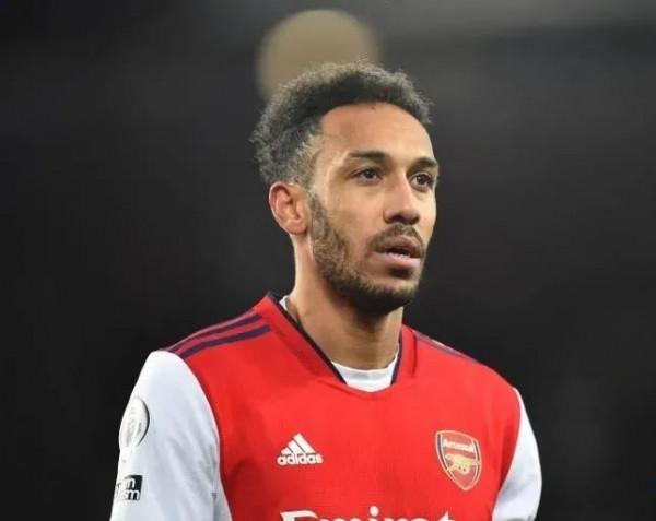 逗妹吐槽：阿森納致勝道路：隊長“祭天”，法力無邊