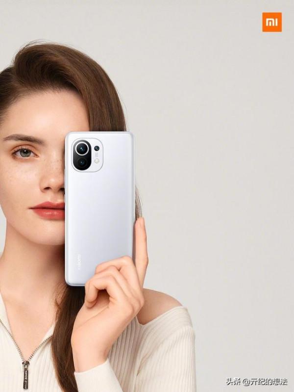 從3999跌至2399,頂級小米旗艦跌至二手價,驍龍888+1億畫素 從3999跌至2399,頂級小米旗艦跌至二手價,驍龍888+1億畫素