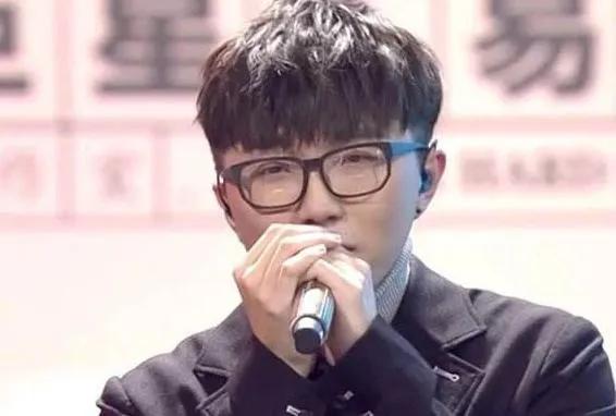 長了張矮個臉,但其實卻是高挑身材的明星們,有些絕對出乎你意料 長了張矮個臉,但其實卻是高挑身材的明星們,有些絕對出乎你意料