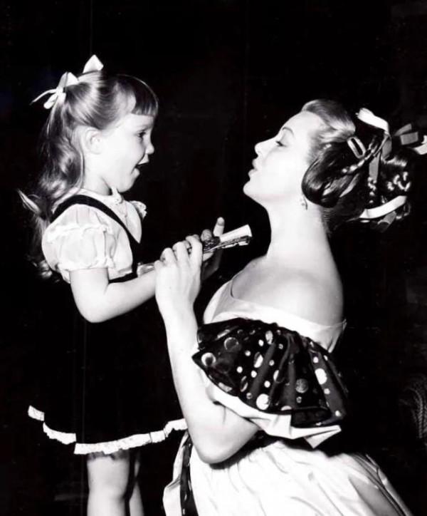 你不知道的好萊塢：經歷八段婚姻的女明星，男友卻被14歲女兒刺死