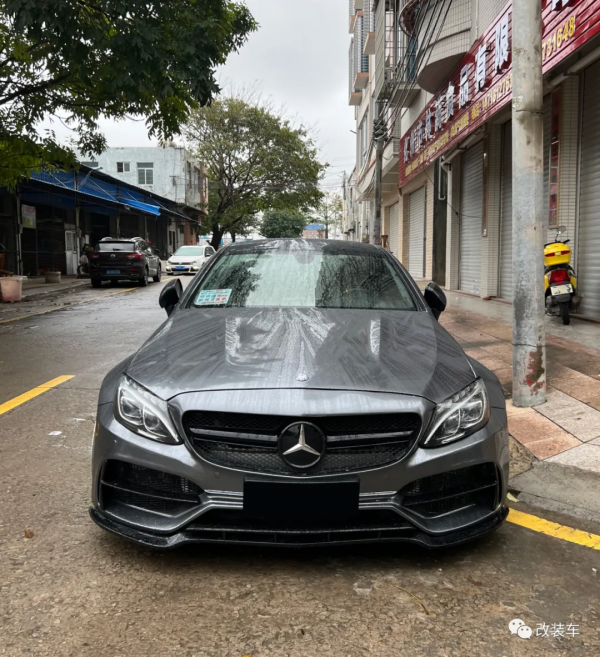 趕在過年前換賓士C Coupe，加班加點割完寬體快樂過新年