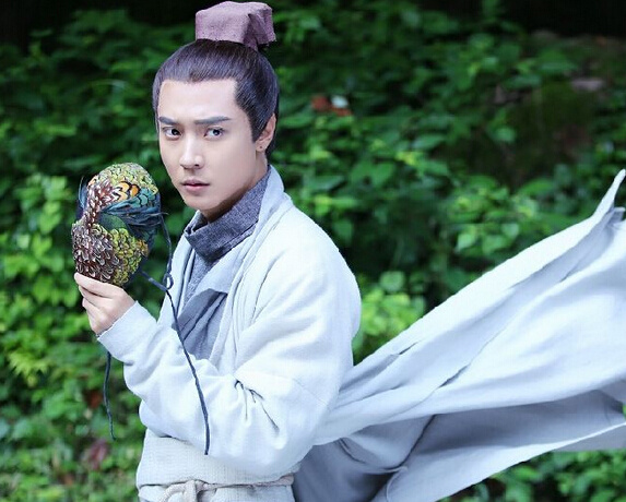 演技大爆發，這6位一人分飾多角出神入化，性格迥異讓人眼前一亮