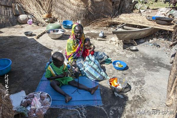 「查德」走進“查德湖”上的島嶼村莊