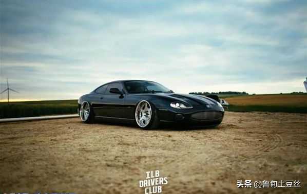 「轂銳馳」英國車友改裝在國內很小眾的捷豹XKR 「轂銳馳」英國車友改裝在國內很小眾的捷豹XKR