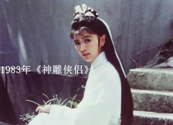 為慈善裸捐56億，66歲無兒無女，“賭神”周潤發憑什麼火了41年？