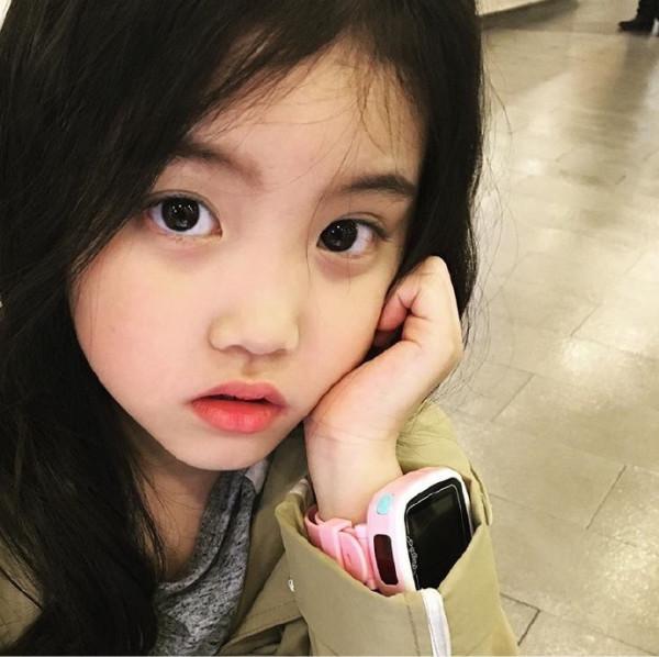 要不是她長得太可愛，觀眾也不至於不接受換演員了吧？