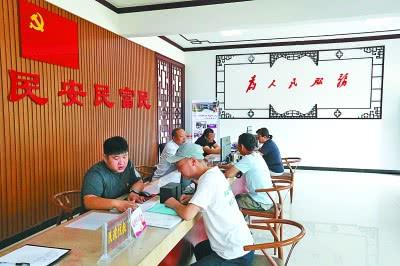 向力力落馬記：2000萬元建豪華山莊，清官父親死都不進