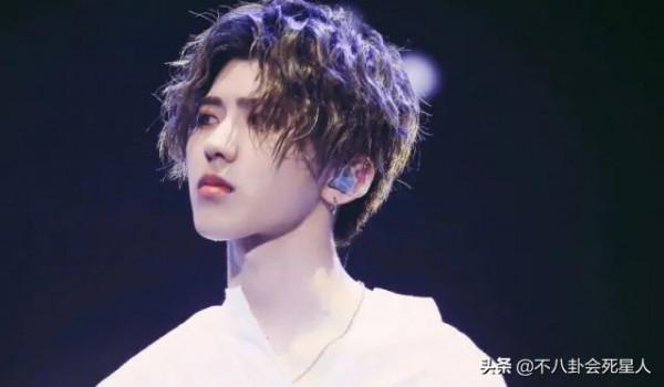 凸嘴、猴化、芒果臉，這5位男星下頜面缺陷多，卻有擋不住的帥氣