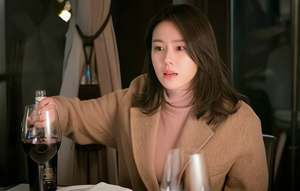 “閨女,元宵節來媽家過”“過不起,春節回來我吃了半個月泡麵” “閨女,元宵節來媽家過”“過不起,春節回來我吃了半個月泡麵”