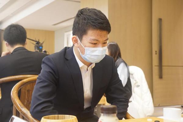 2021圍甲季後賽第二輪第2場圖集：柯羋辜丁頂尖對抗