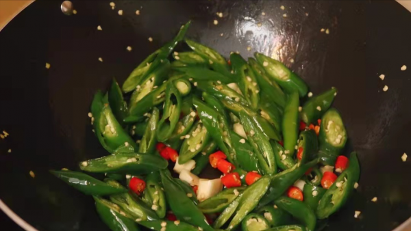 每次吃這道菜,我都要準備10碗米飯 每次吃這道菜,我都要準備10碗米飯