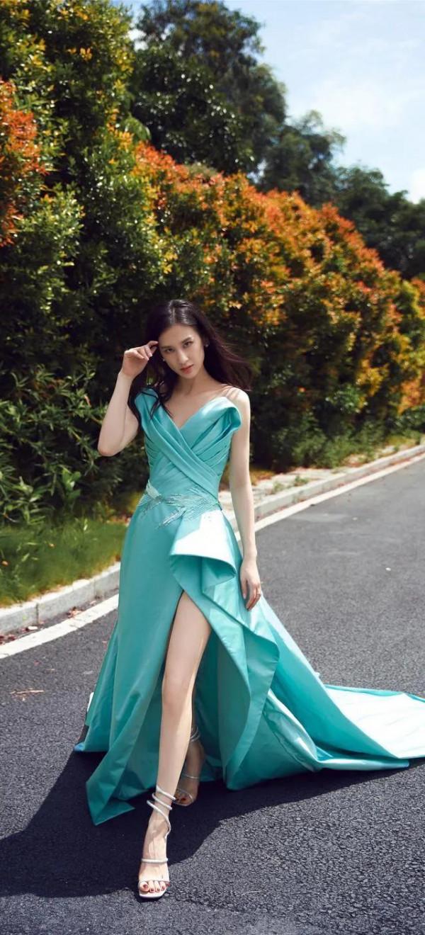 黃聖依 窈窕淑女寤寐求之 黃聖依 窈窕淑女寤寐求之