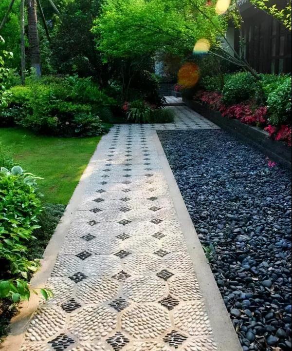 這種庭院鋪地方式,不但中國人喜歡,在國外也很火 這種庭院鋪地方式,不但中國人喜歡,在國外也很火