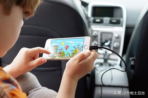 「轂銳馳」 為何你的電瓶撐不到一年?汽車電瓶養護需知 「轂銳馳」 為何你的電瓶撐不到一年?汽車電瓶養護需知