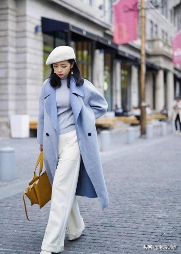秋天穿風衣,別隻會買卡其色!試試這3種“高階色”,優雅提氣質 秋天穿風衣,別隻會買卡其色!試試這3種“高階色”,優雅提氣質