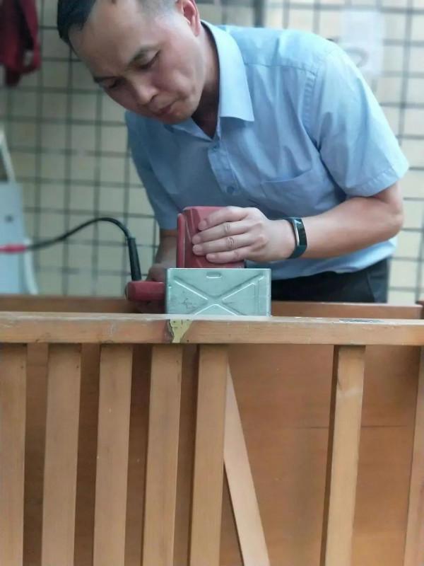 舊茶几變身書架,生活不止買買買,還可以改改改 舊茶几變身書架,生活不止買買買,還可以改改改