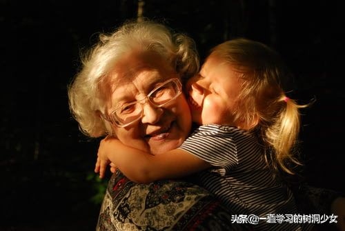 努力掙錢，是為了更好的相聚