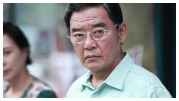 老戲骨李立群被曝片酬僅10萬，靠沈騰接濟50萬，本人線上硬氣回應