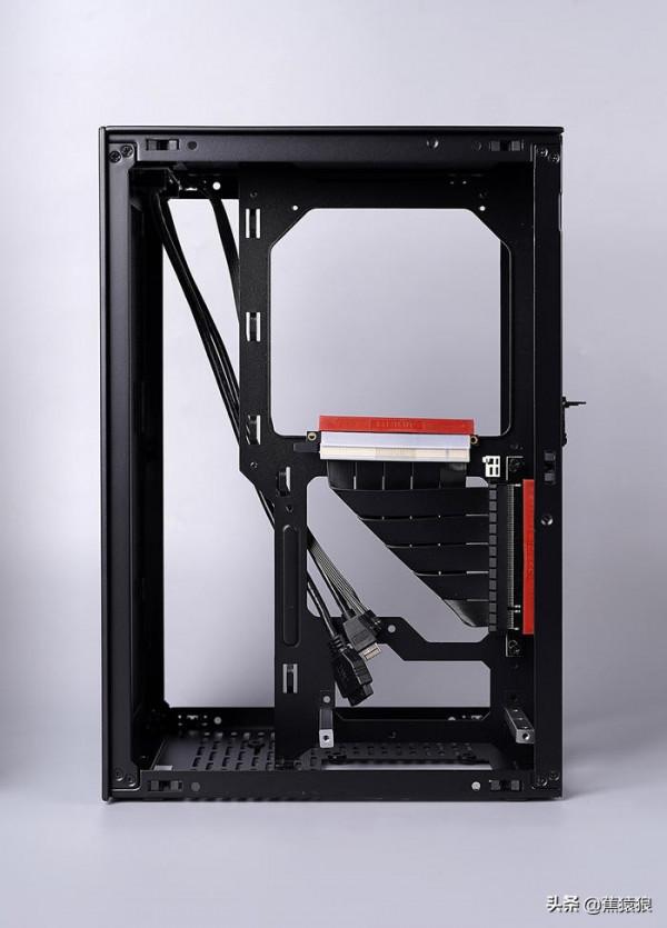 R5 5600X&plus; RTX 3070 &comma; SSUPD 美味網版 ITX 機箱裝機分享