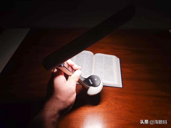 國貨內卷無情：￥13塊錢的3色溫2400mAh充電式觸控檯燈開箱曬個單