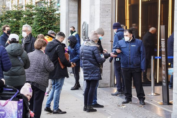 計算機模擬顯示:最壞情況下德國單日新增感染病例將達近70萬例 計算機模擬顯示:最壞情況下德國單日新增感染病例將達近70萬例