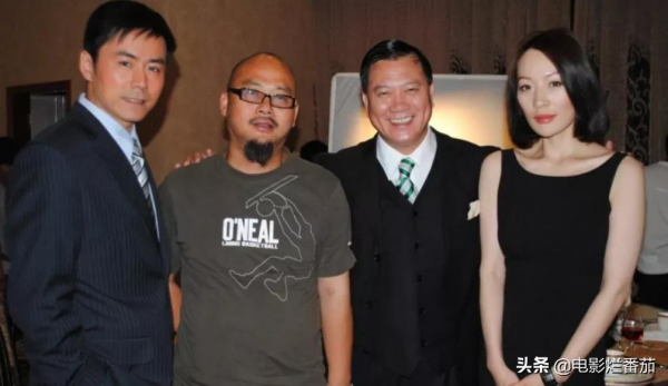 八位紅極一時的明星，如今過氣境況不一，有人幸福，有人街頭賣唱