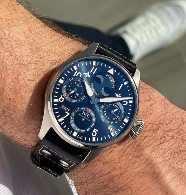 銀行存款沒有八位數，20W以上的表都不配買了？