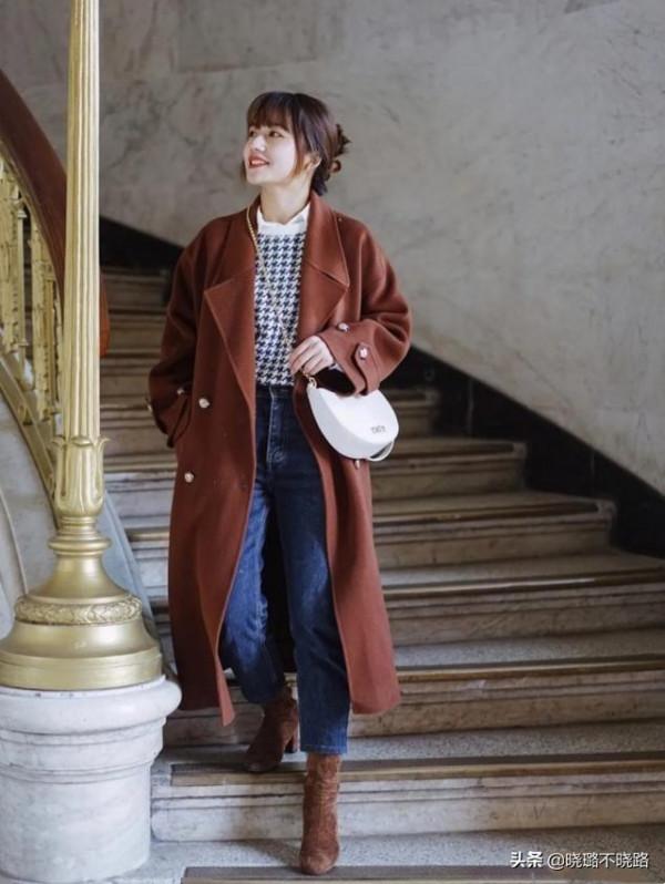 真正高階的女人，不管穿大衣、風衣，都不會配打底褲，拉低氣質
