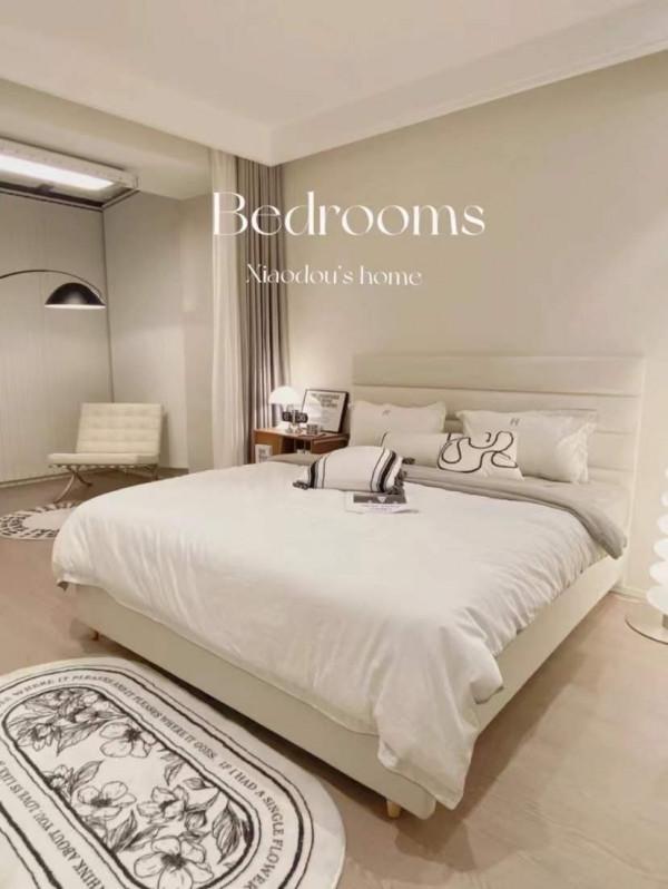 她家140㎡，打造“空無一物”的高階感，一進門卻給人滿滿溫馨感