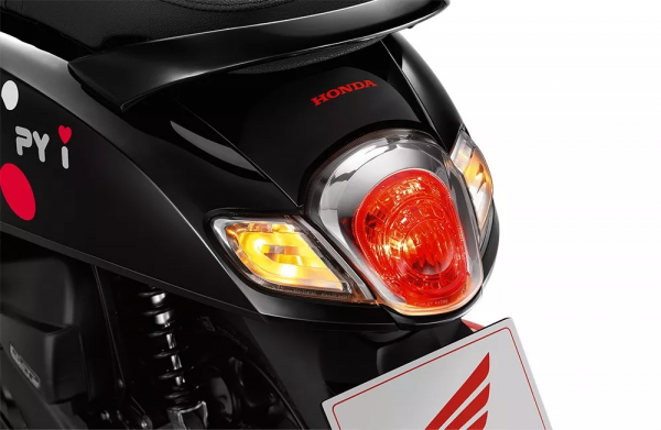 女神收割機：泰產本田Scoopy110踏板摩托車駕馭感受