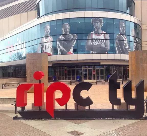 帶著殘疾人停車牌打球！掀翻美國夢之隊一條腿就能跟奧尼爾五五開