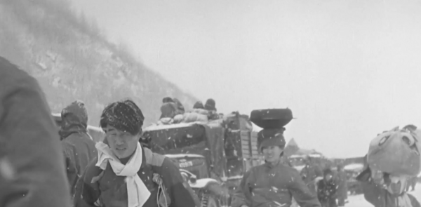 我們不是在撤退,只是換個方向進攻。美國紀錄片長津湖戰役(四) 我們不是在撤退,只是換個方向進攻。美國紀錄片長津湖戰役(四)