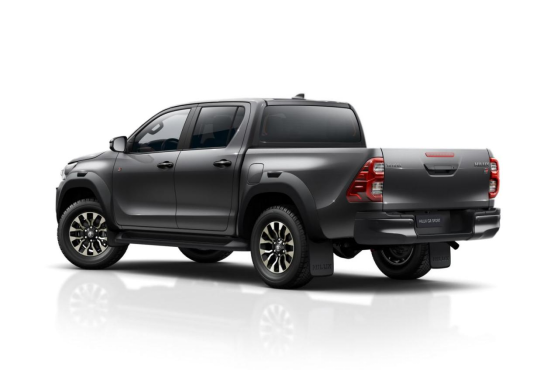 運動感更強,歐版Hilux GR Sport官圖釋出 運動感更強,歐版Hilux GR Sport官圖釋出